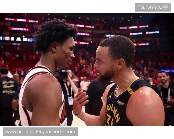 火箭豪取四连胜三人得分20+汤普森领衔表现超越杜兰特 火箭豪取四连胜三人得分20+汤普森领衔表现超越杜兰特