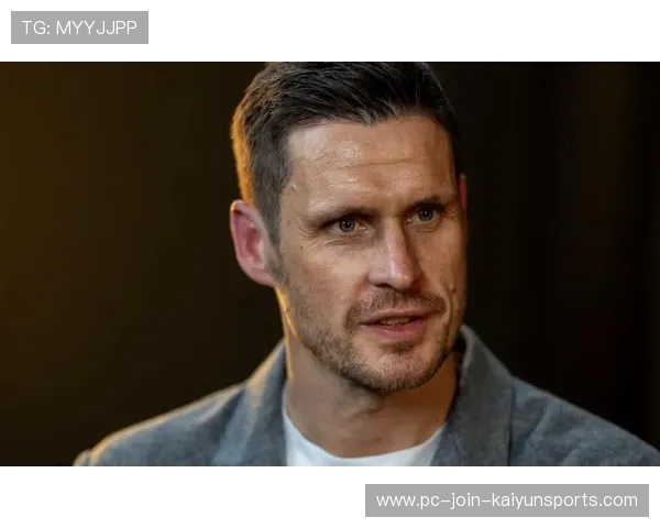 凯尔:多特或在转会市场上加强中锋位置引援 凯尔:多特或在转会市场上加强中锋位置引援