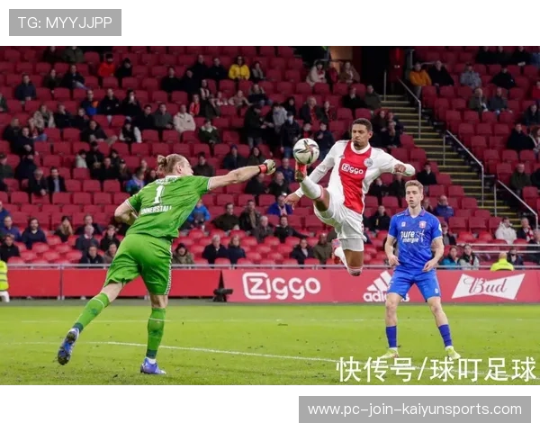 一代神锋亲身指导!范佩西率费耶诺德领跑荷甲,上田绮世11场轰13球 一代神锋亲身指导!范佩西率费耶诺德领跑荷甲,上田绮世11场轰13球