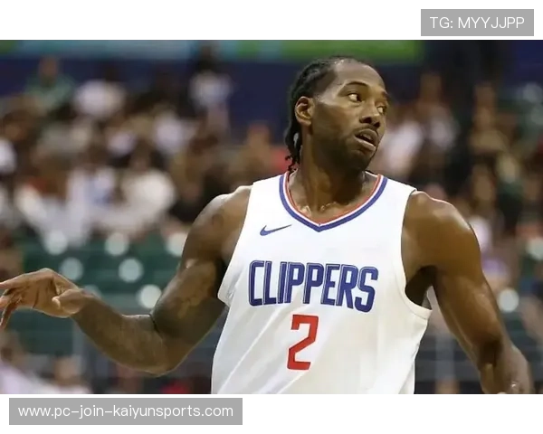 伦纳德完美防守并补篮得手，快船在主场胜出